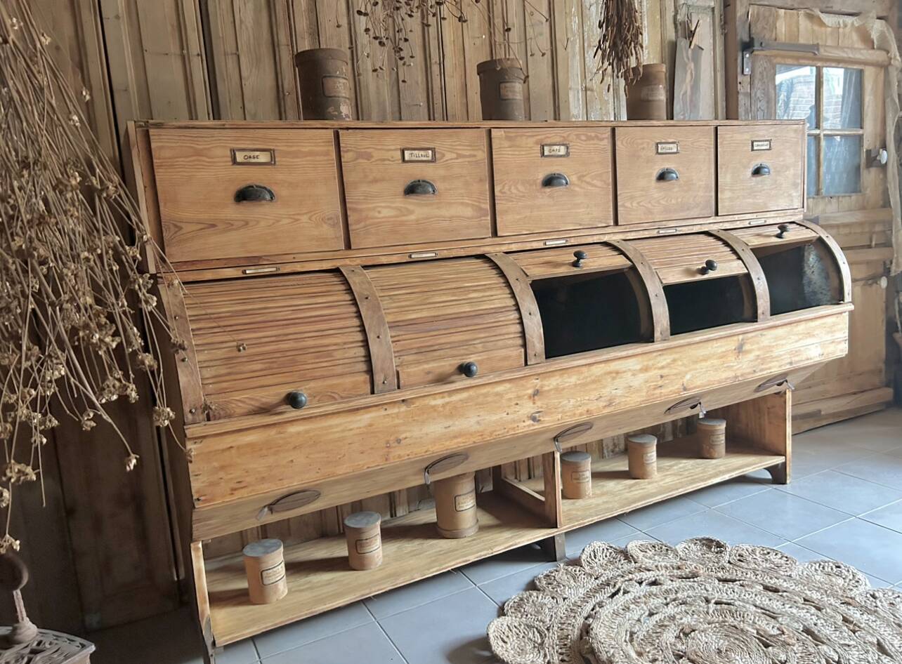 Exceptionnel meuble grainetier