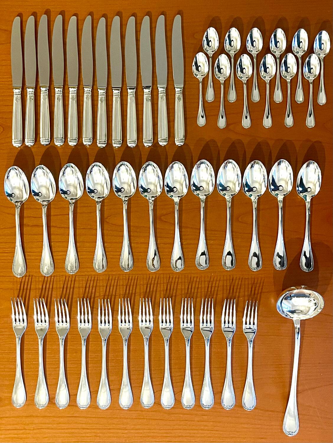 Christofle malmaison ménagère 49 pièces état proche du neuf