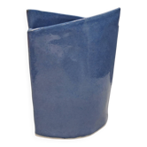 Vase en terre cuite fait main, avec un magnifique émail bleu clair. Danemark années 1980.