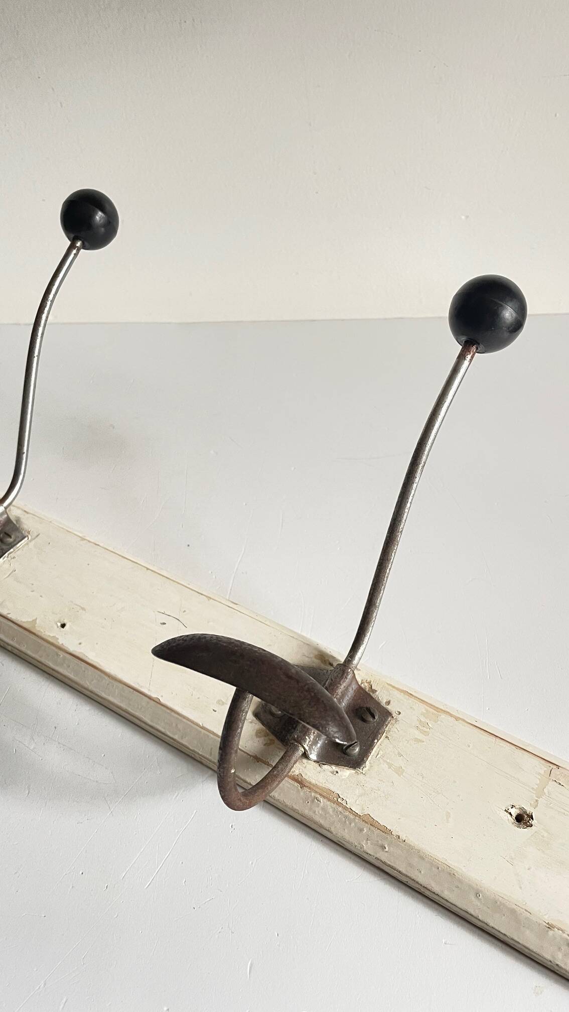 ANTIQUE SCHOOL COAT RACK White Wood