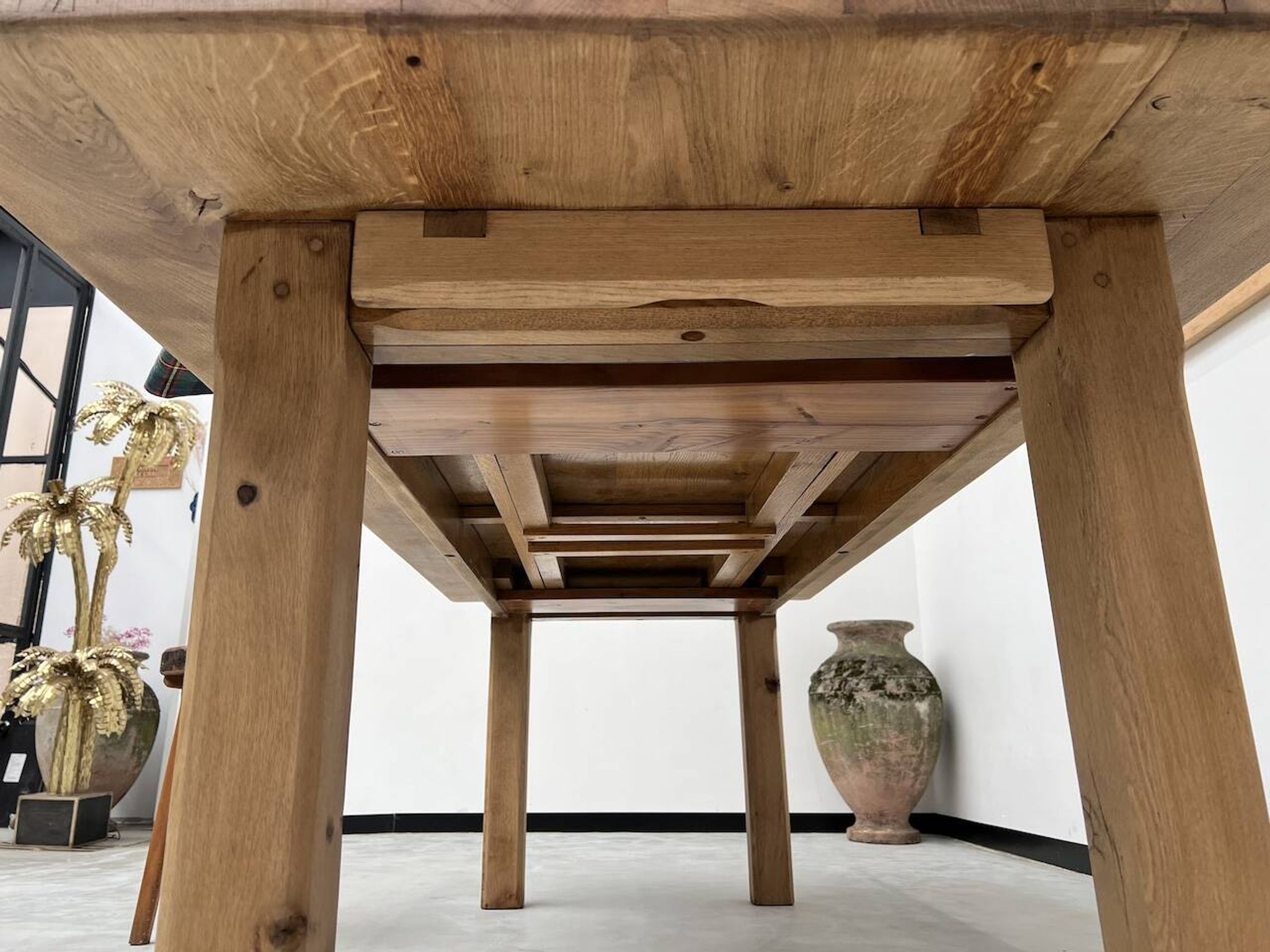 Large farm table from the 60s, in solid oak, with extensions