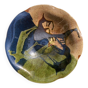 plat en céramique signé