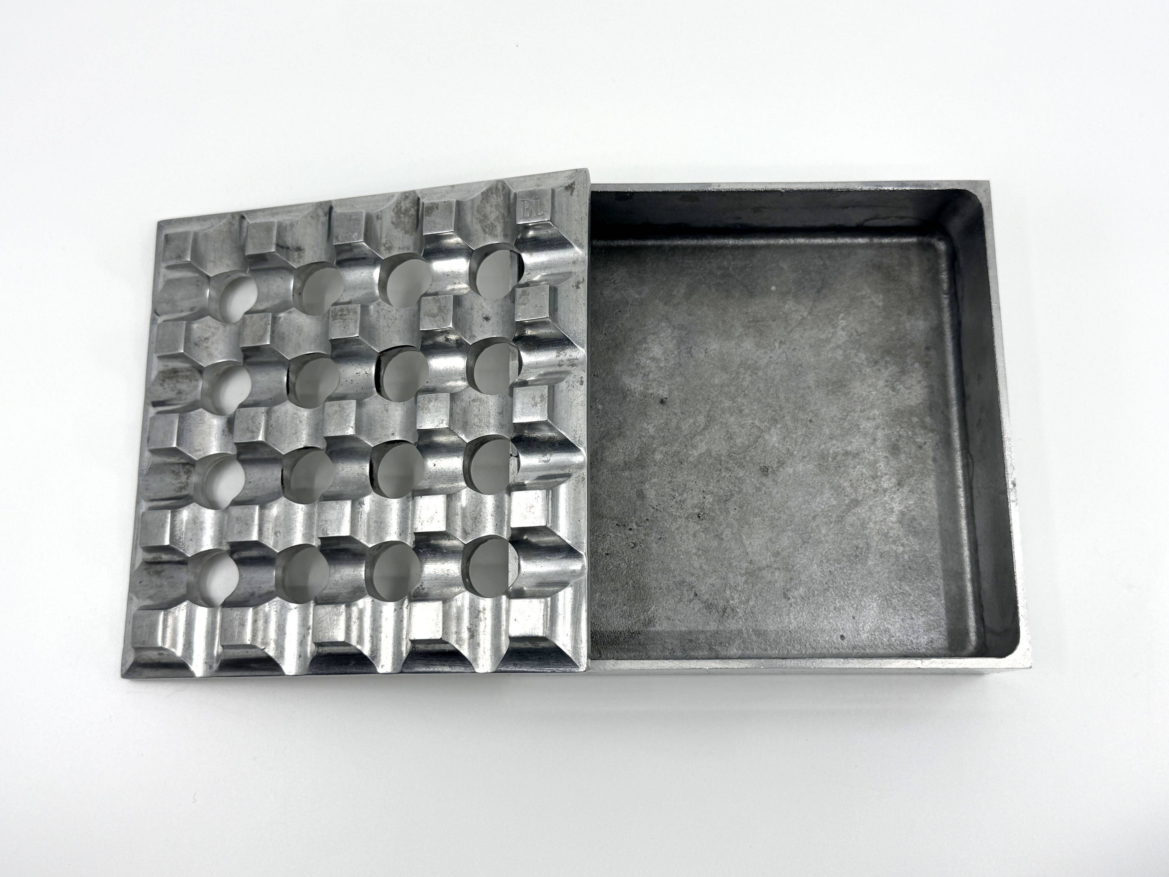 Ultima Ashtray 15 • Design by Ljungberg & Bäckström • 1960-70 • signed BL