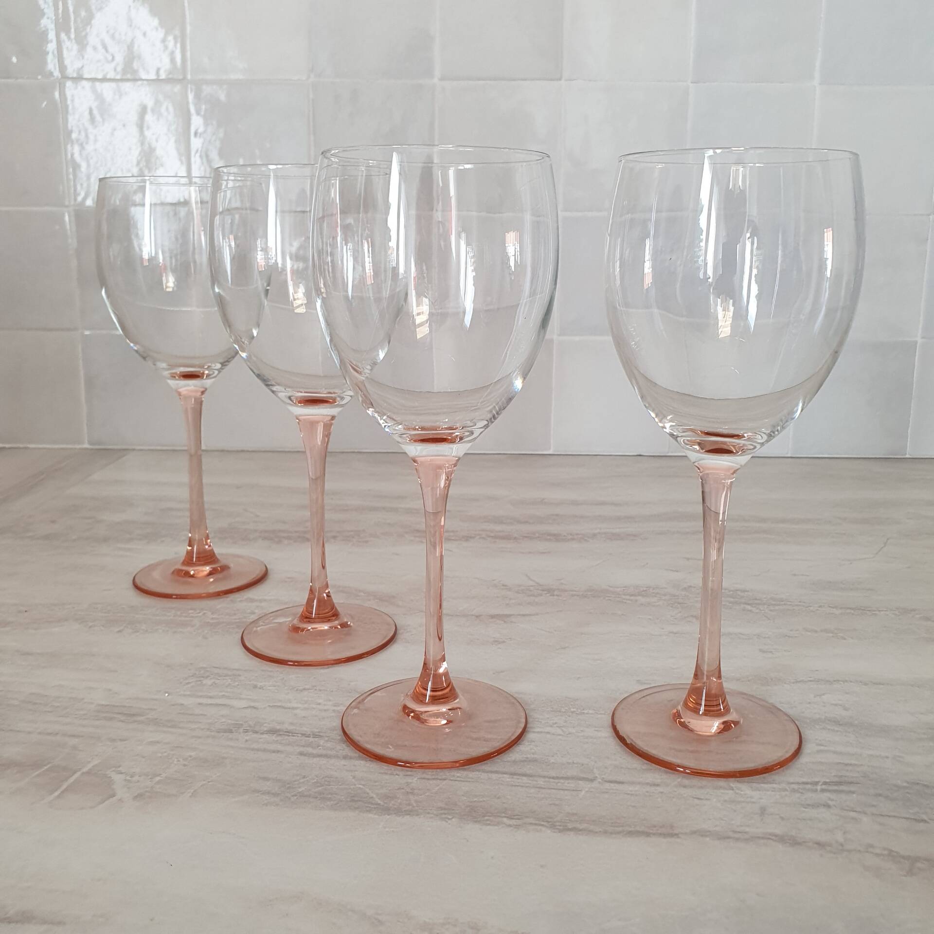 4 Verres à Eau ou Vin / verre à pied Rose
