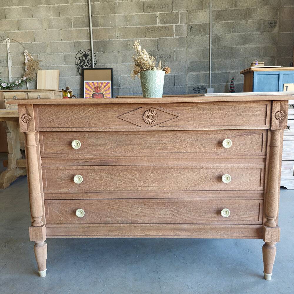 Mahogany chest of drawers – reinterpreted Louis XVI style