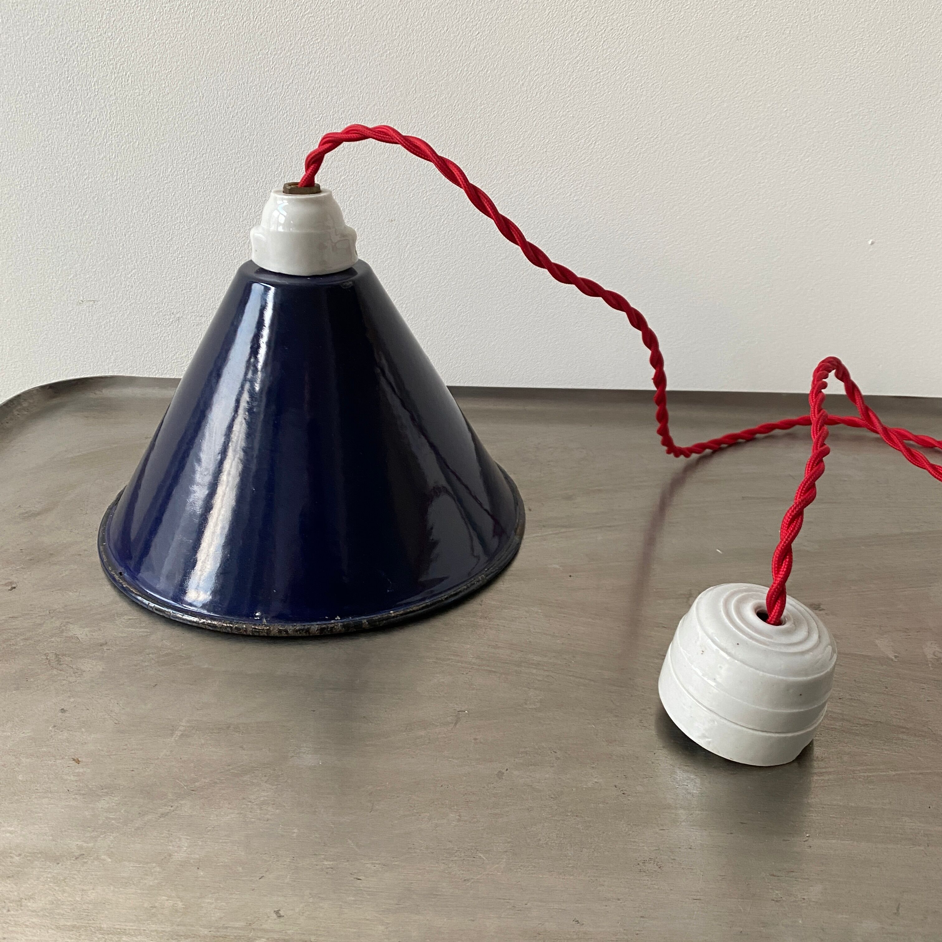 Lot 3 old blue conical enamel suspensions