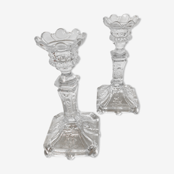 Paire de bougeoirs en verre moulé, cristallerie Vallerysthal