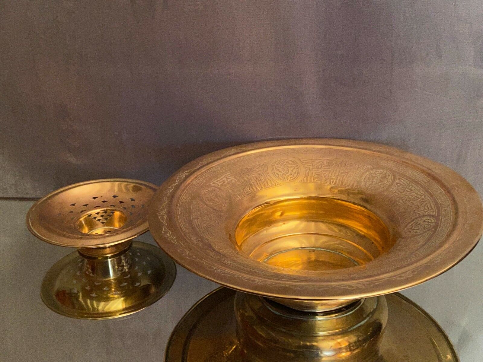 Bronze brass dish with chiseled decor Art of Islam Middle East