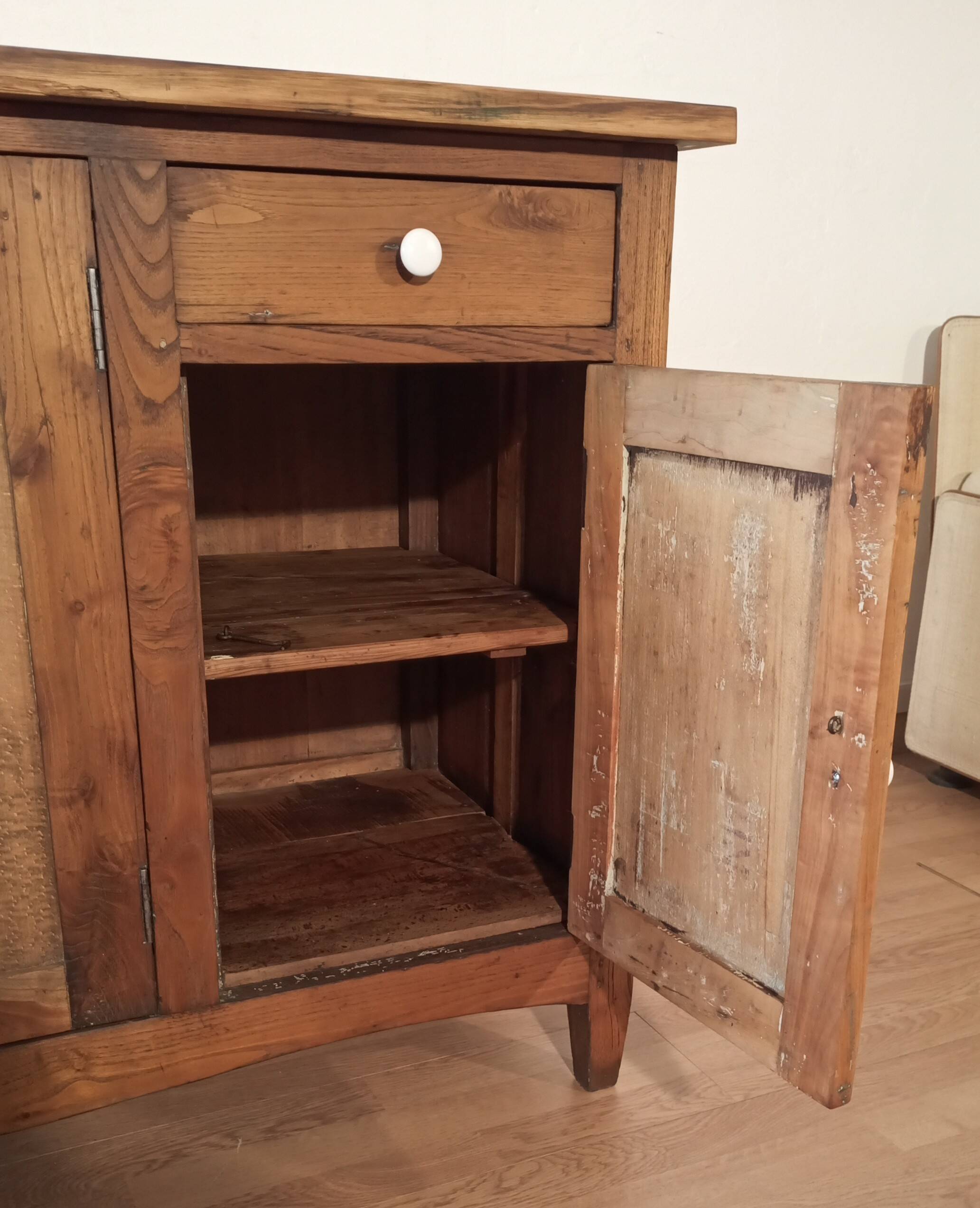 Base de commode en pin de campagne, sud de l'Italie, fin du XIXe siècle