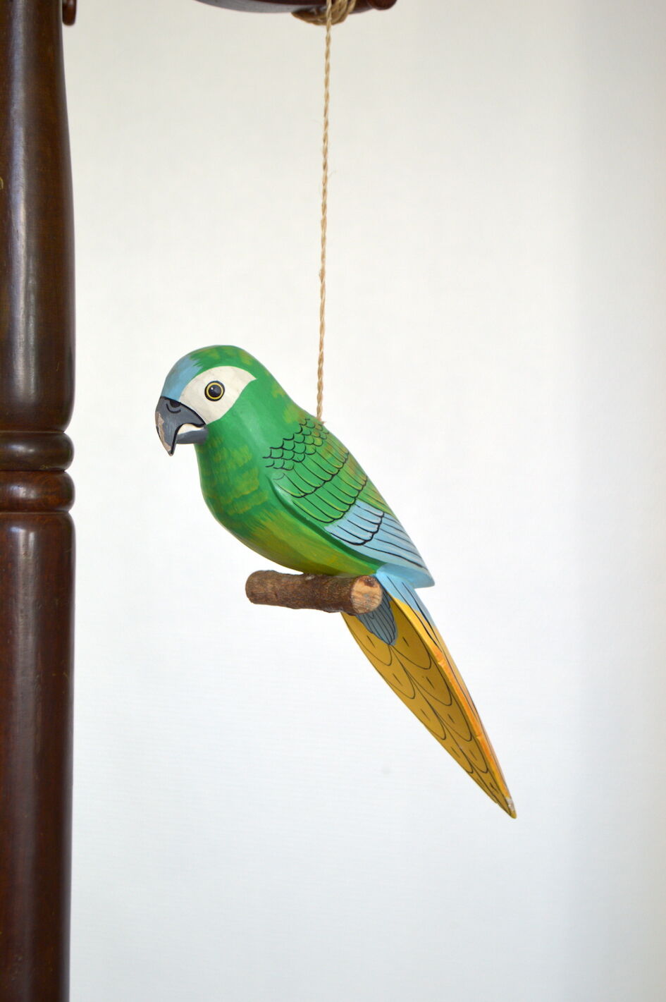 Wooden parrot to hang