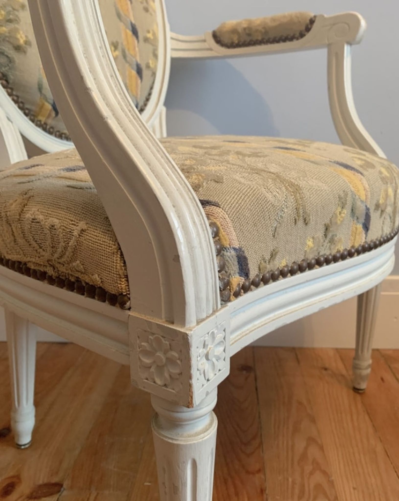 Chair and armchair medallion, Louis XVI style, circa 1950