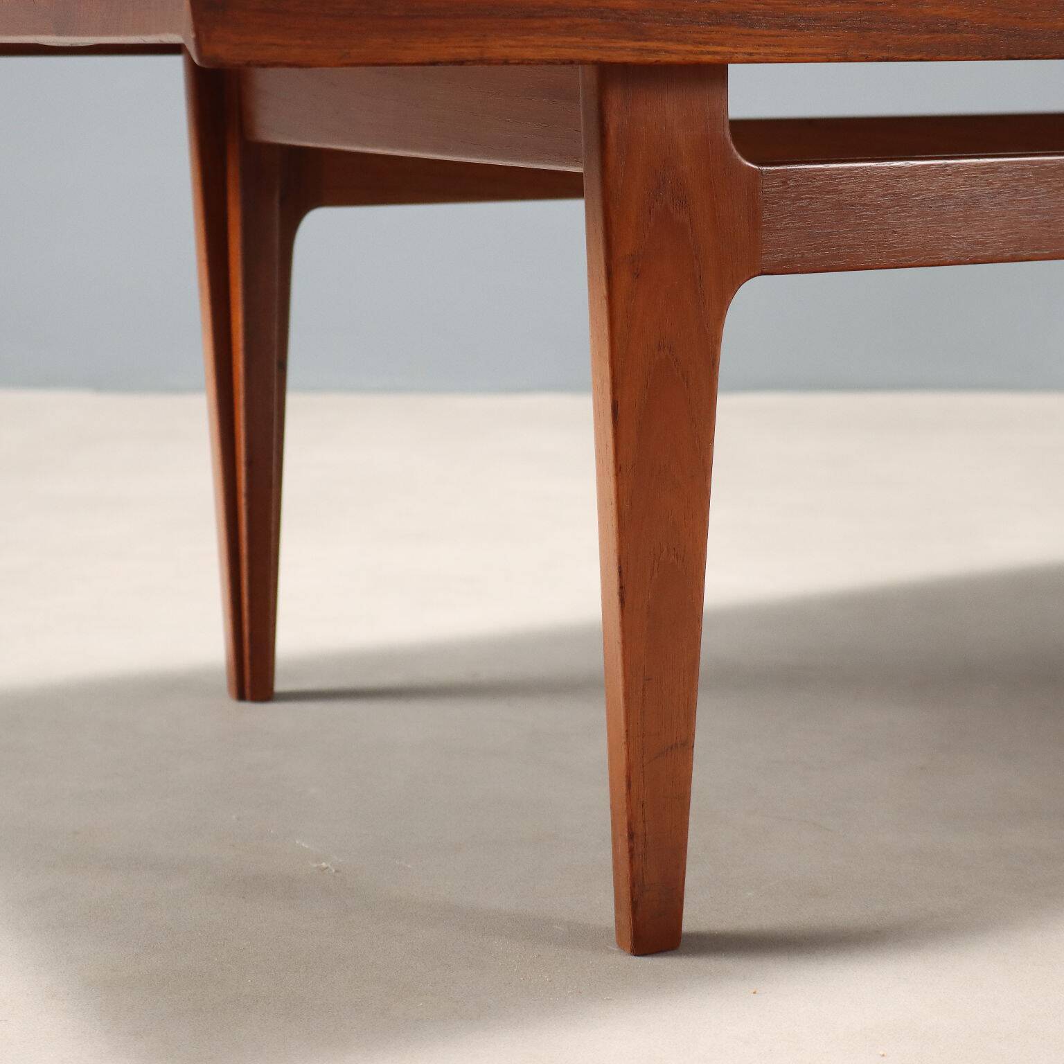 'FD 532' coffee table by Finn Juhl for France & Son