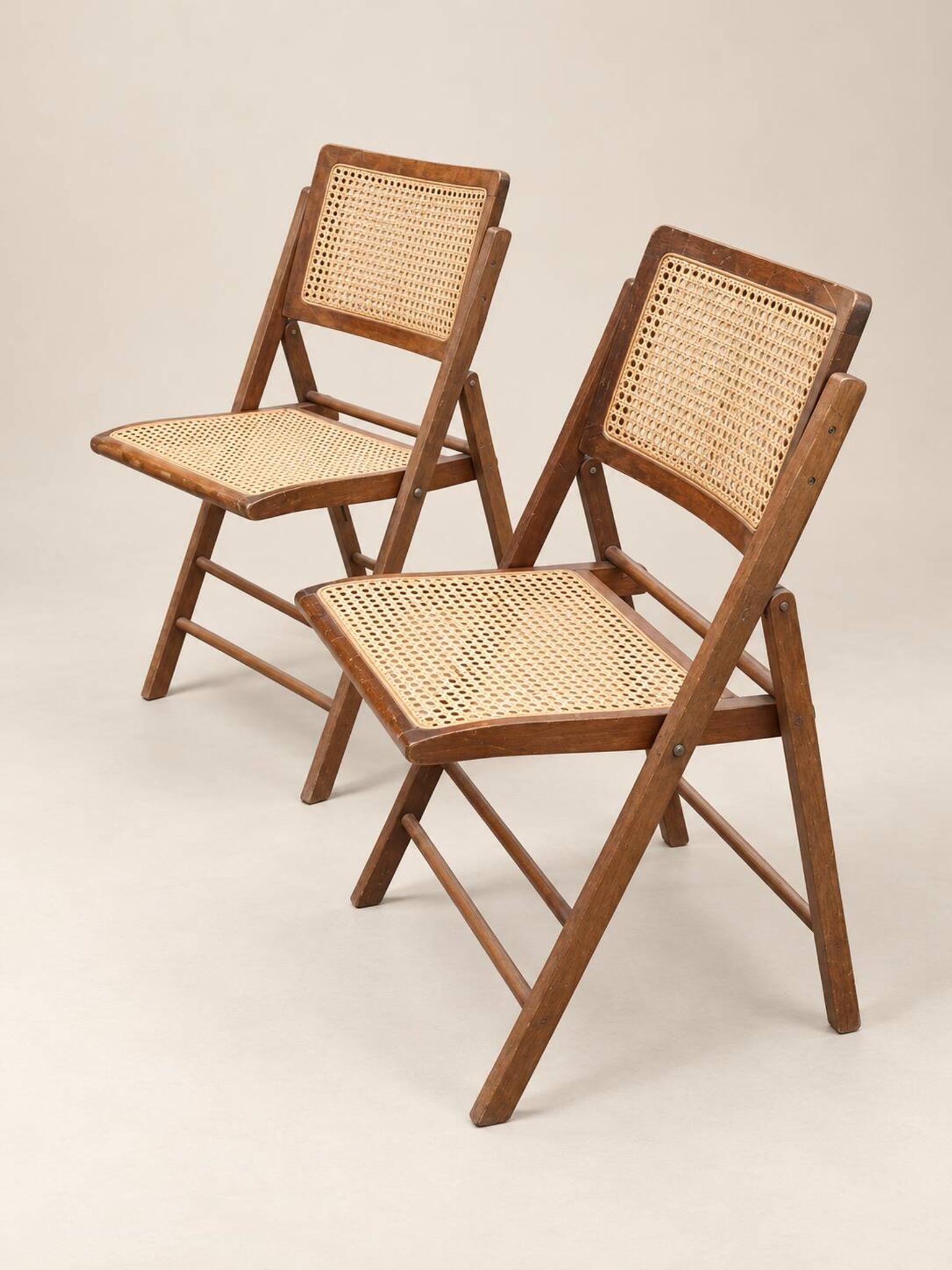 Vintage folding chair in wood and cane – 1960s/70s