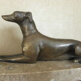 Art deco table lamp in marble and bronze dog figurine