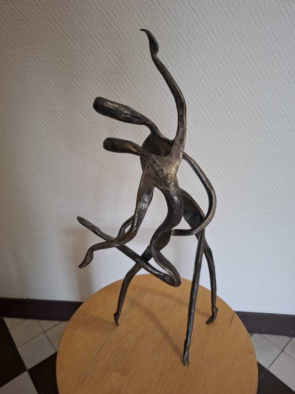 Sculpture Yves Lohé, couple de danseurs
