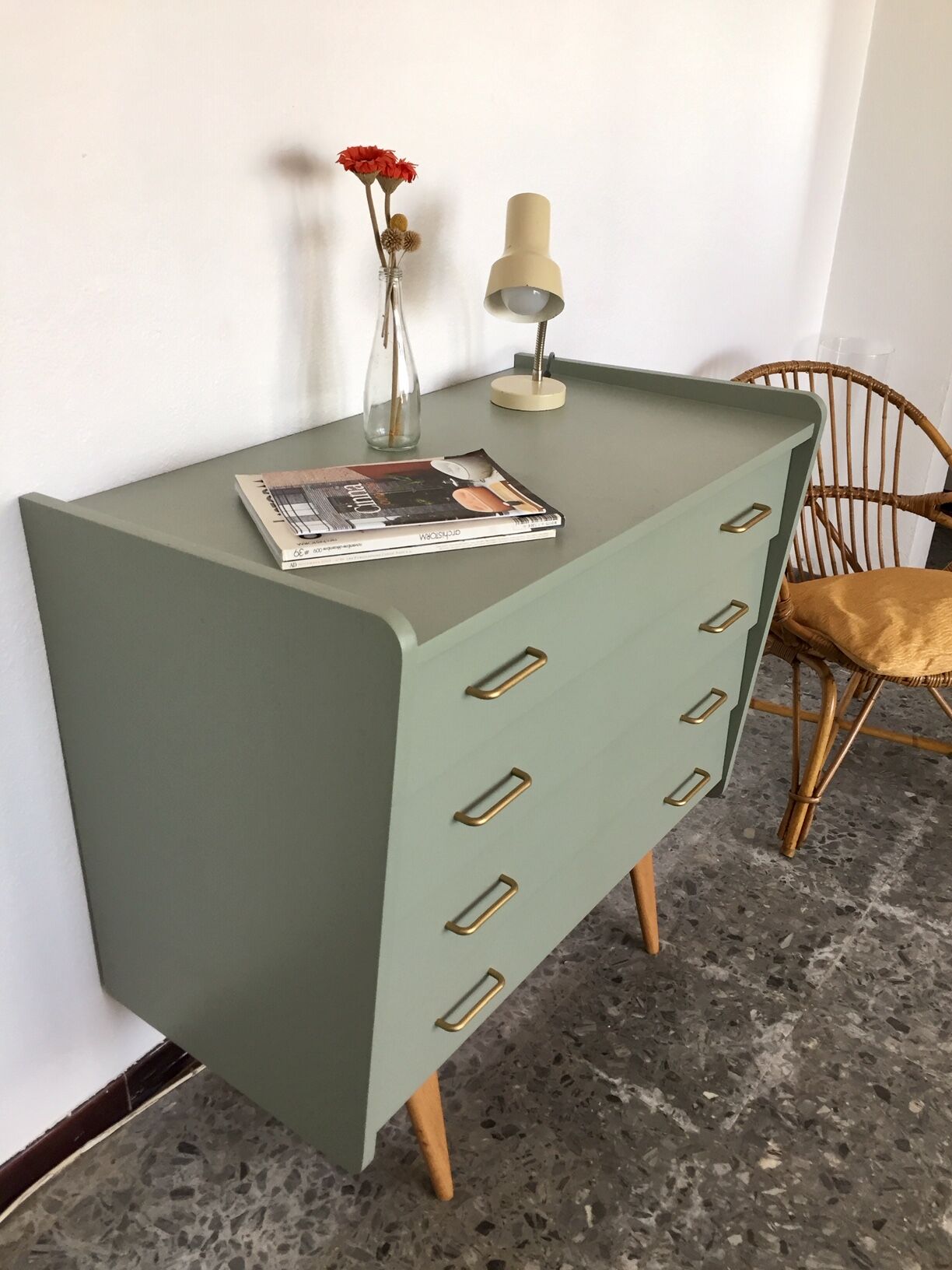 Vintage dresser compass feet