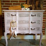 Queen Anne chest of drawers