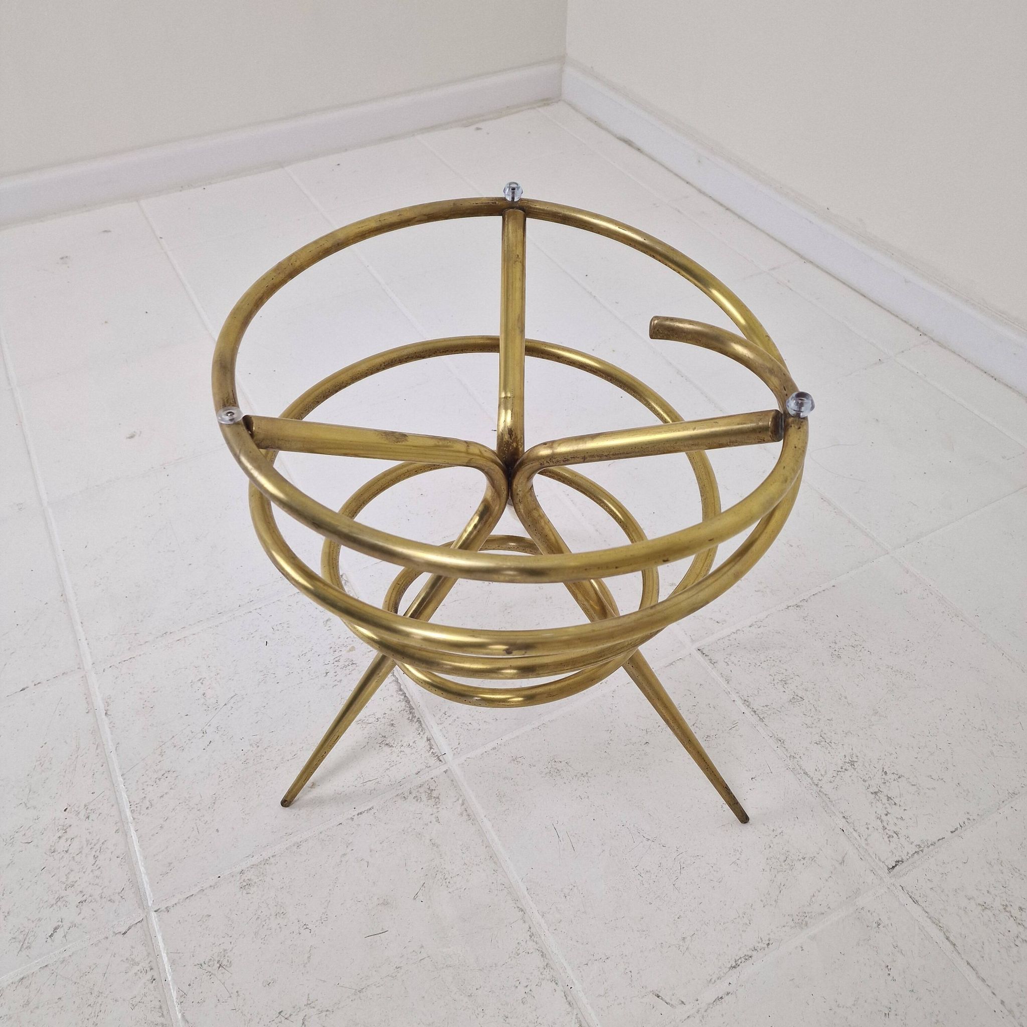 Elegant Italian Mid-Century Side Table with Sculptural Brass Base, 1970's