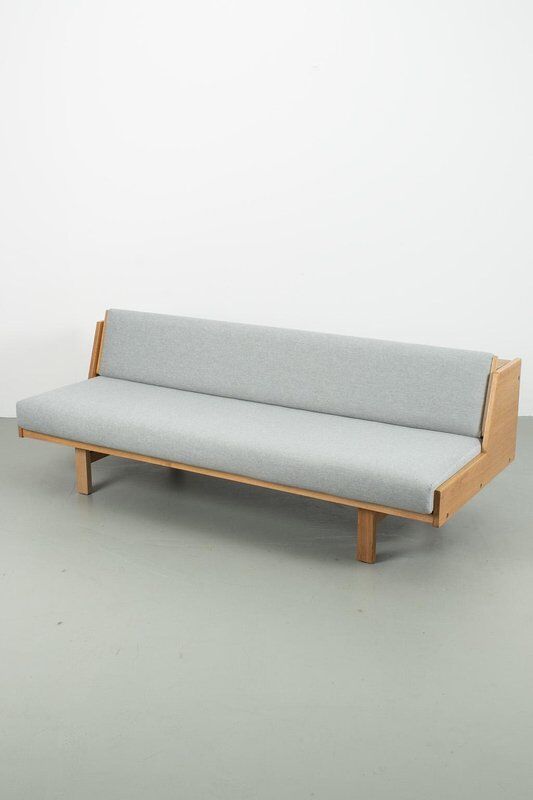 GE258 Sofabed by Hans Wegner