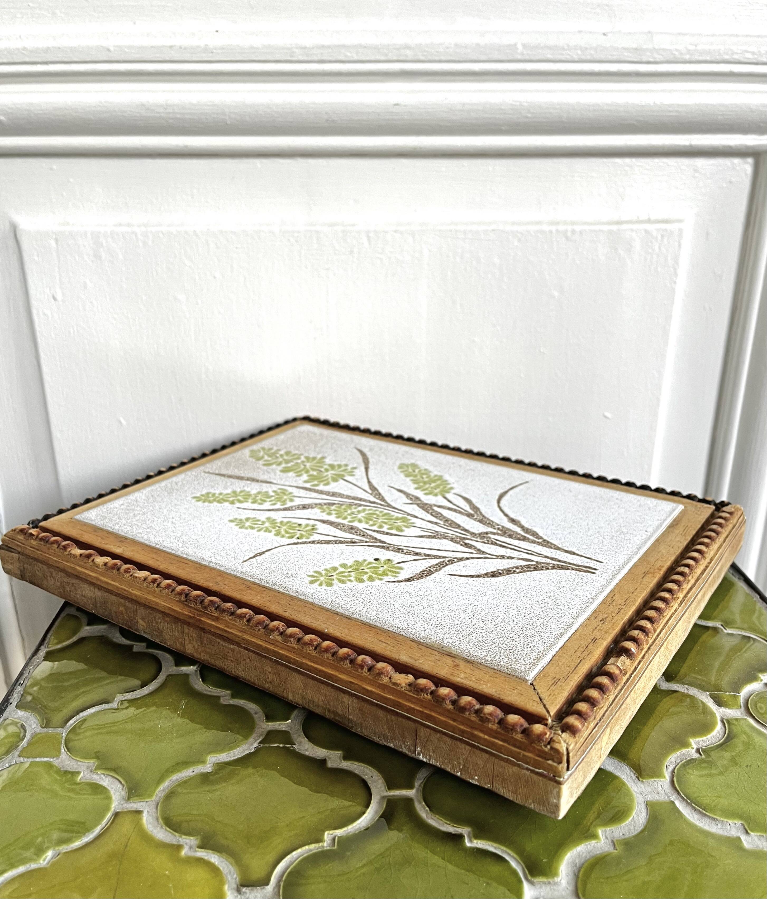 Ceramic trivet