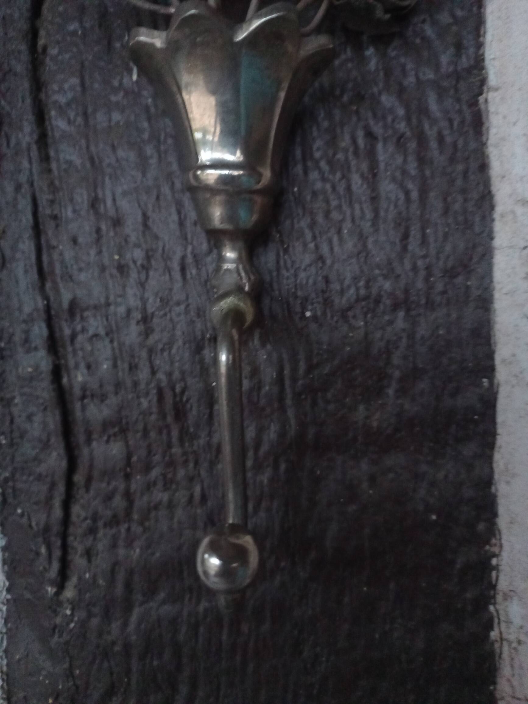 Old metal hook "old roses"