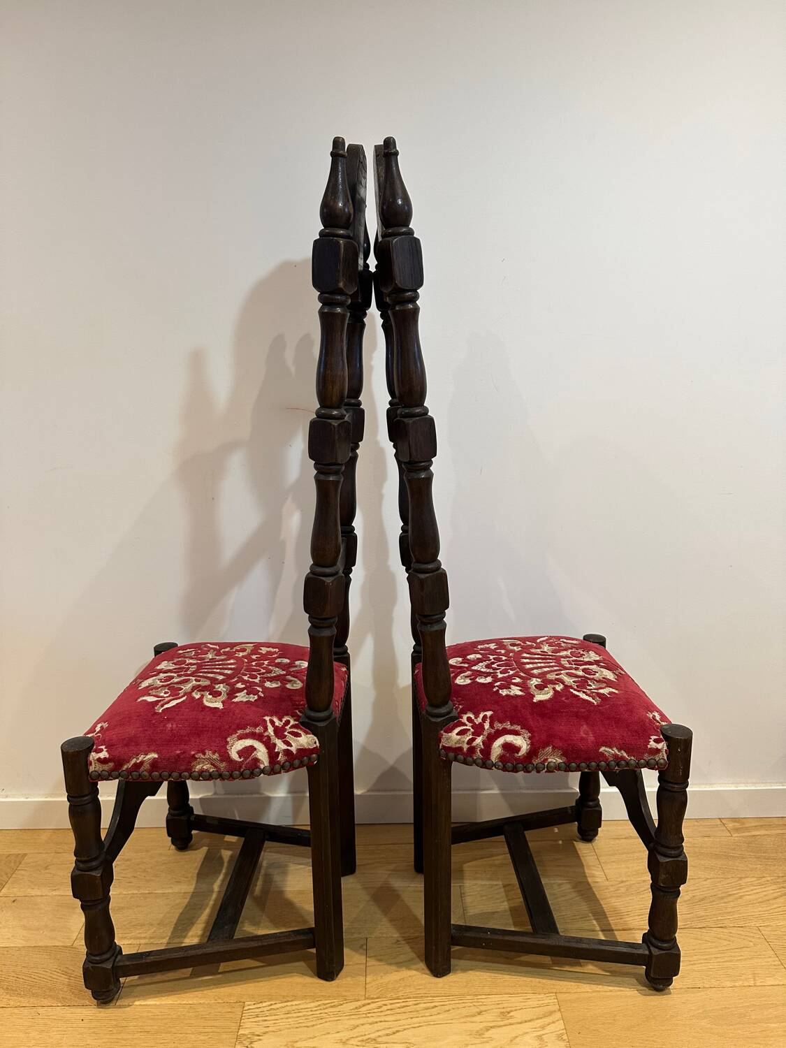 Pair of lounge chairs