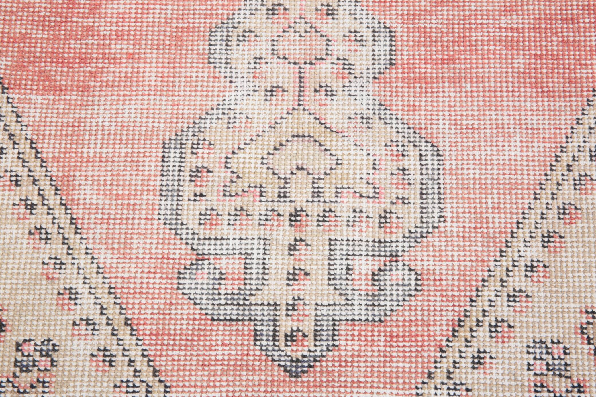 4x7 Pale Red & Beige Rustic Vintage Rug, 129x217Cm