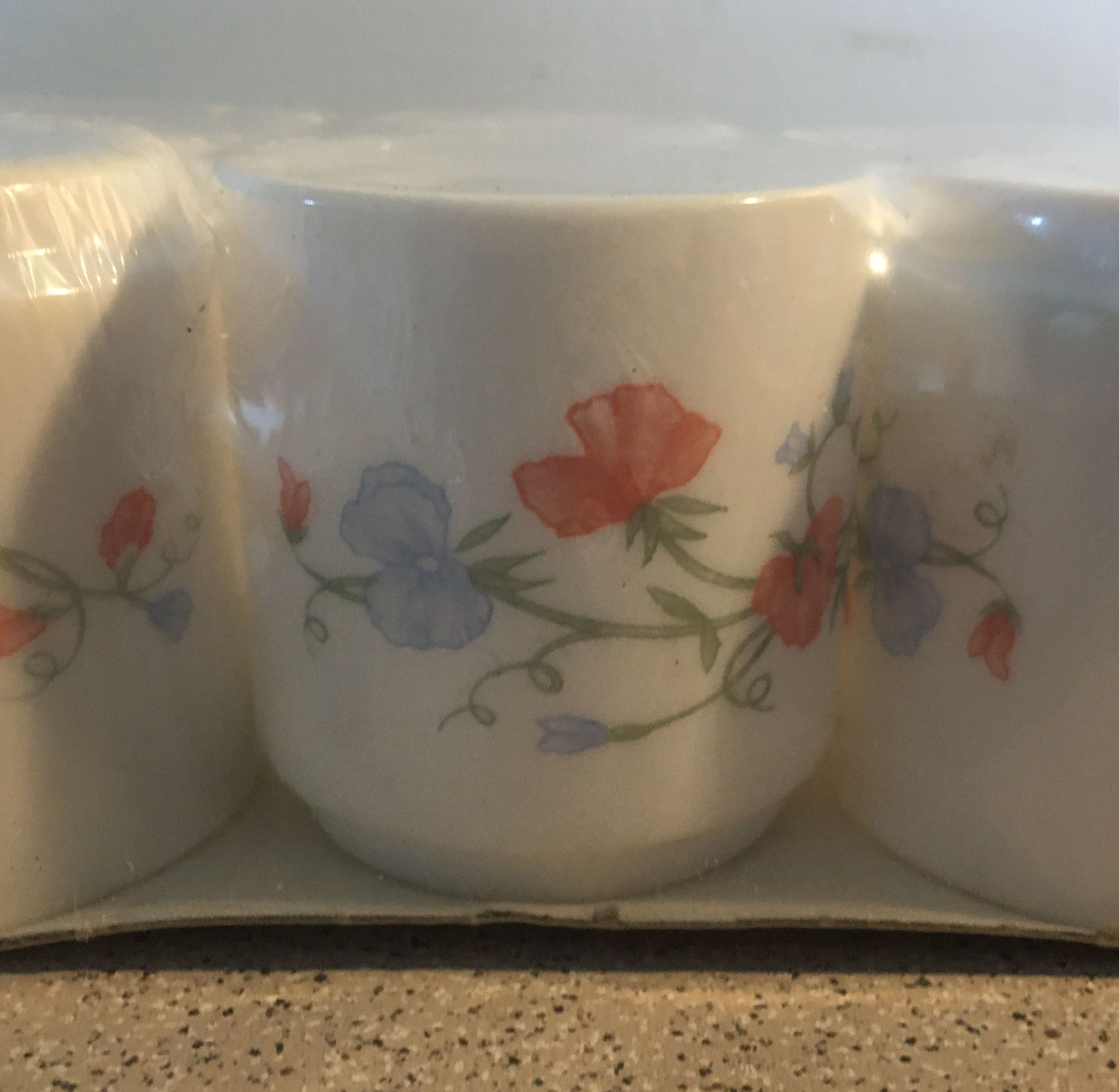 Arcopal service 6 coffee cups scented pea pattern