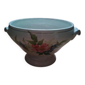 old Saint Amand soup tureen in very good condition 19th century