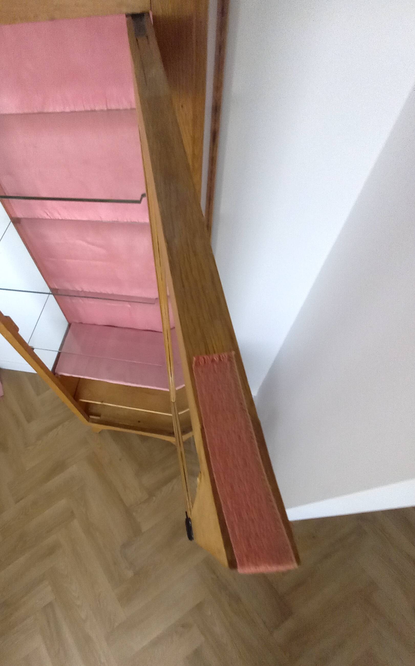 Art Deco display case in wood and glass