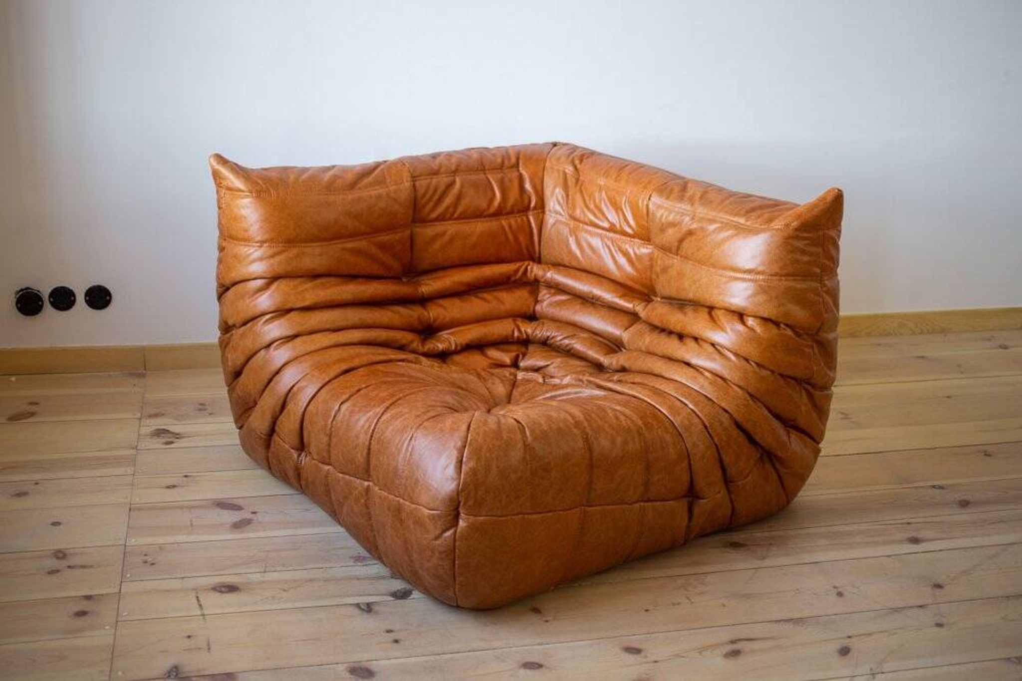 Pine leather Togo living room set attributed to Michel Ducaroy for Ligne Roset, 1979, set of 5