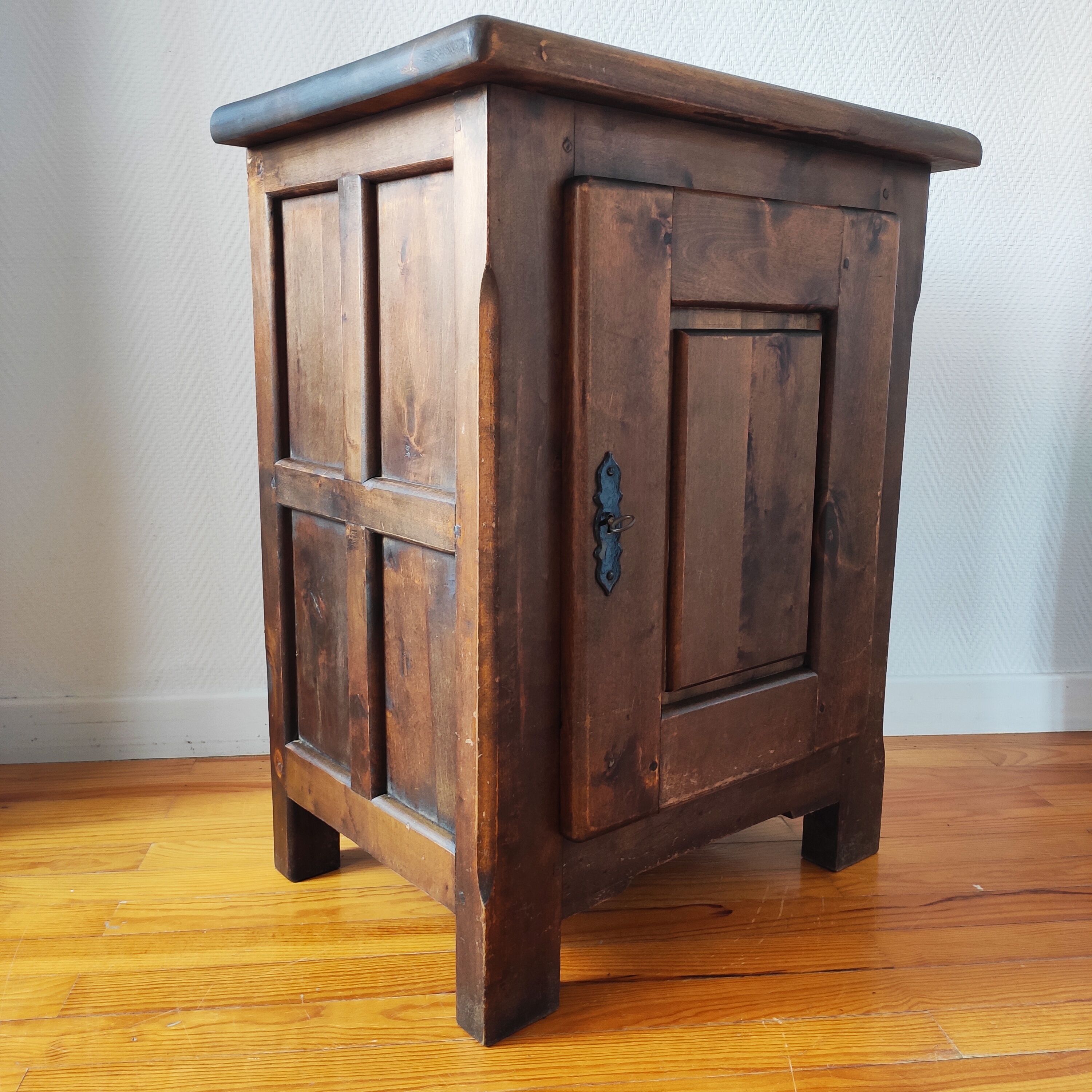 Brutalist jam buffet in solid wood