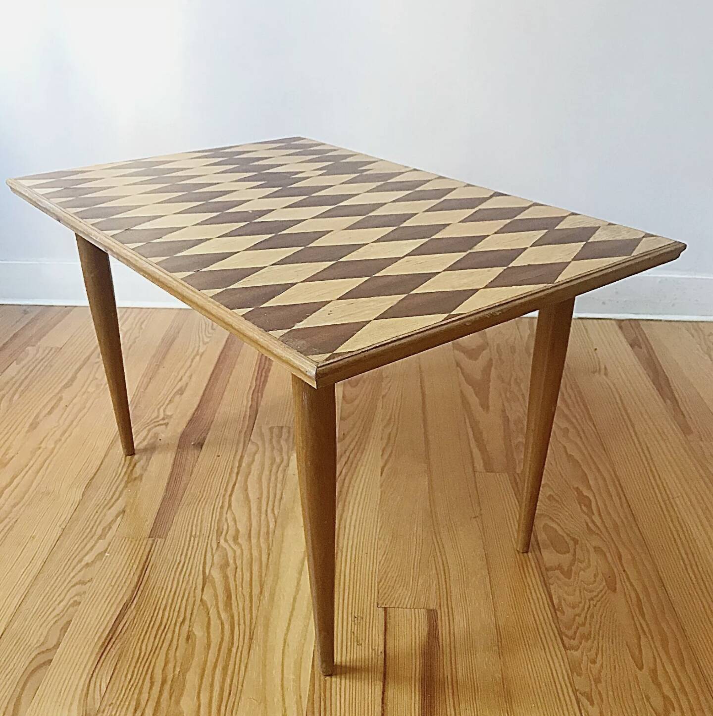 1950s wooden coffee table with marquetry from the 1950s