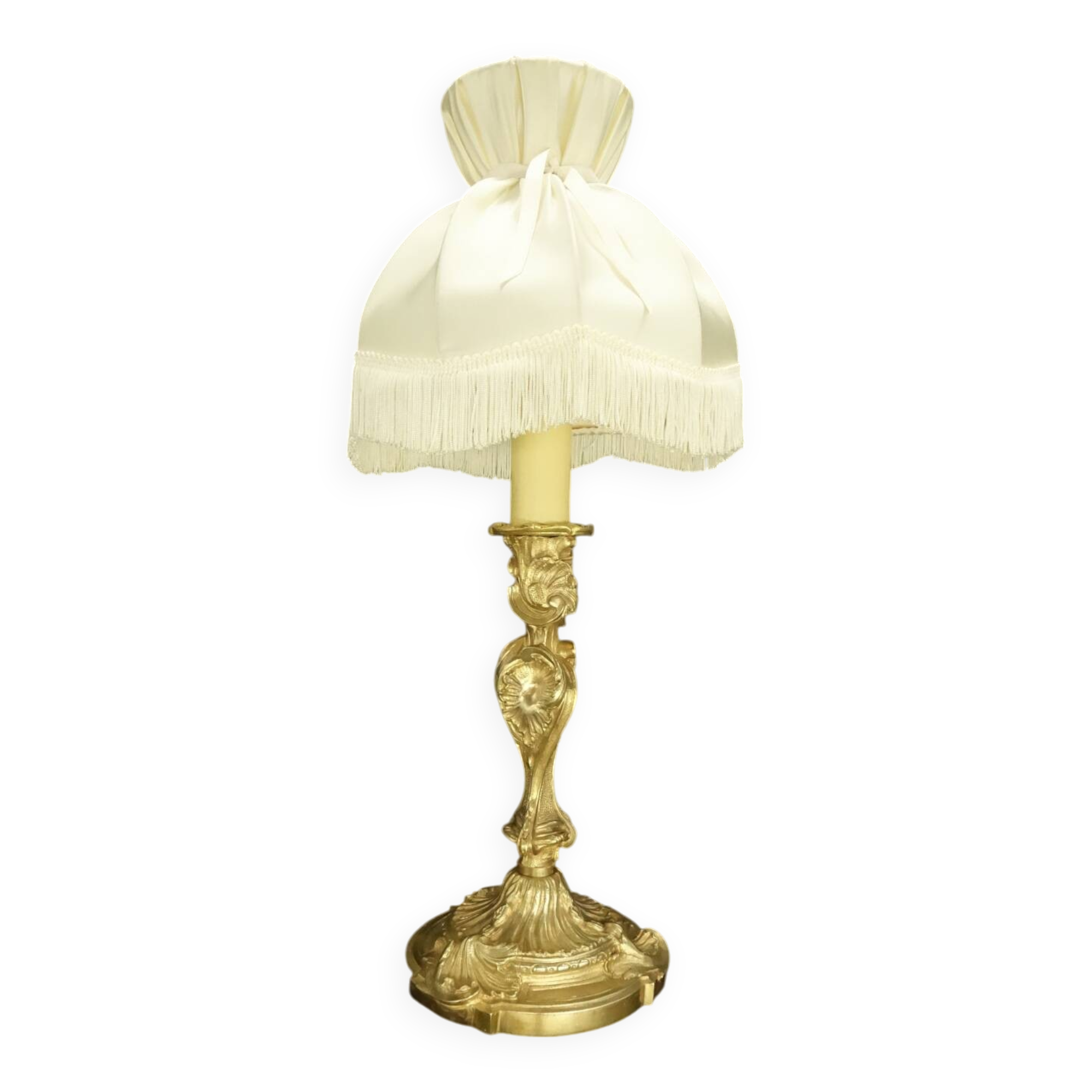 Large Rocaille / Rococo / Louis XV style candlestick lamp from the 19th century - bronze