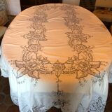 Rectangular embroidered cotton tablecloth and its 12 towels