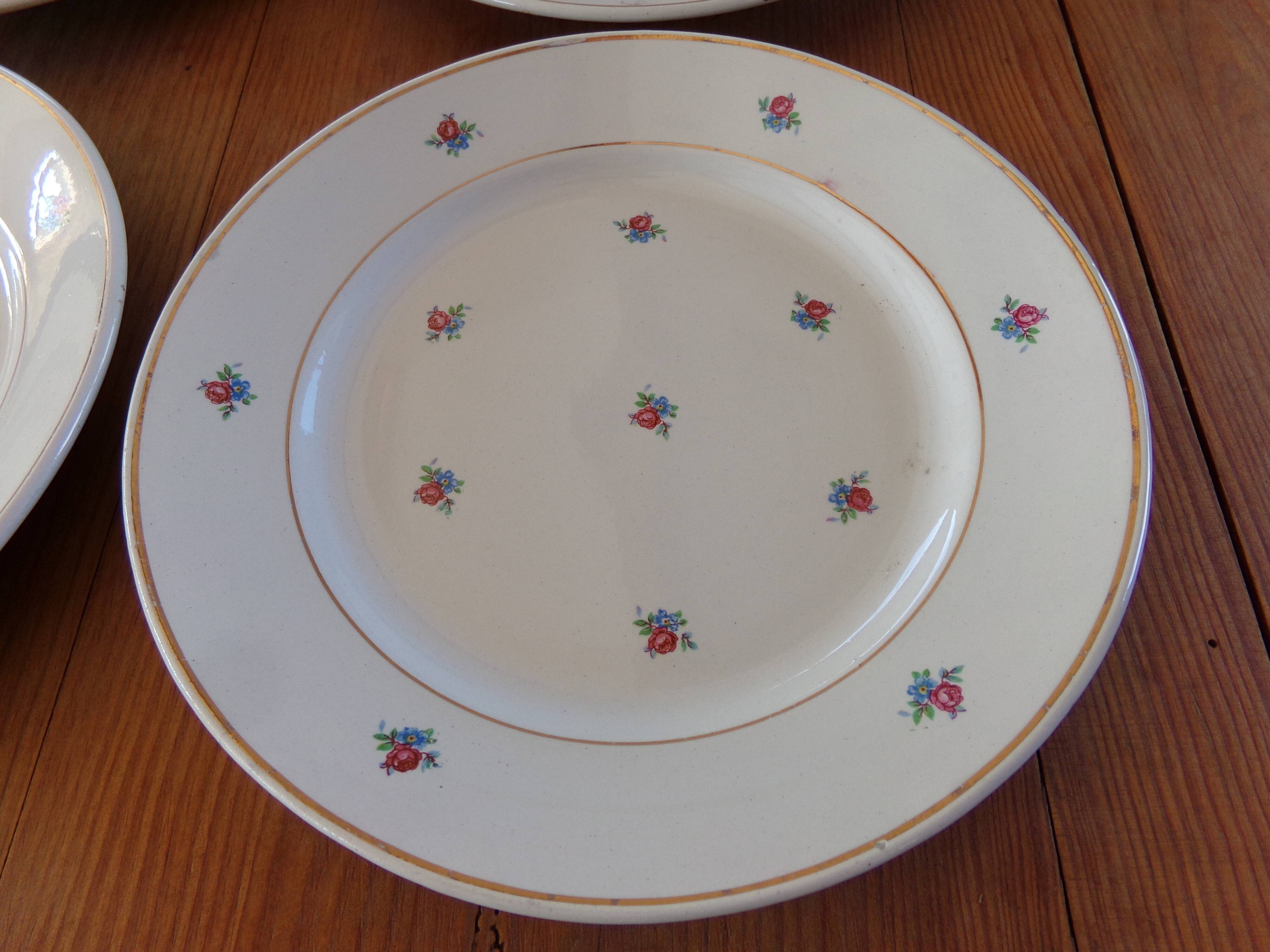 Set of 4 old flat plates Luneville