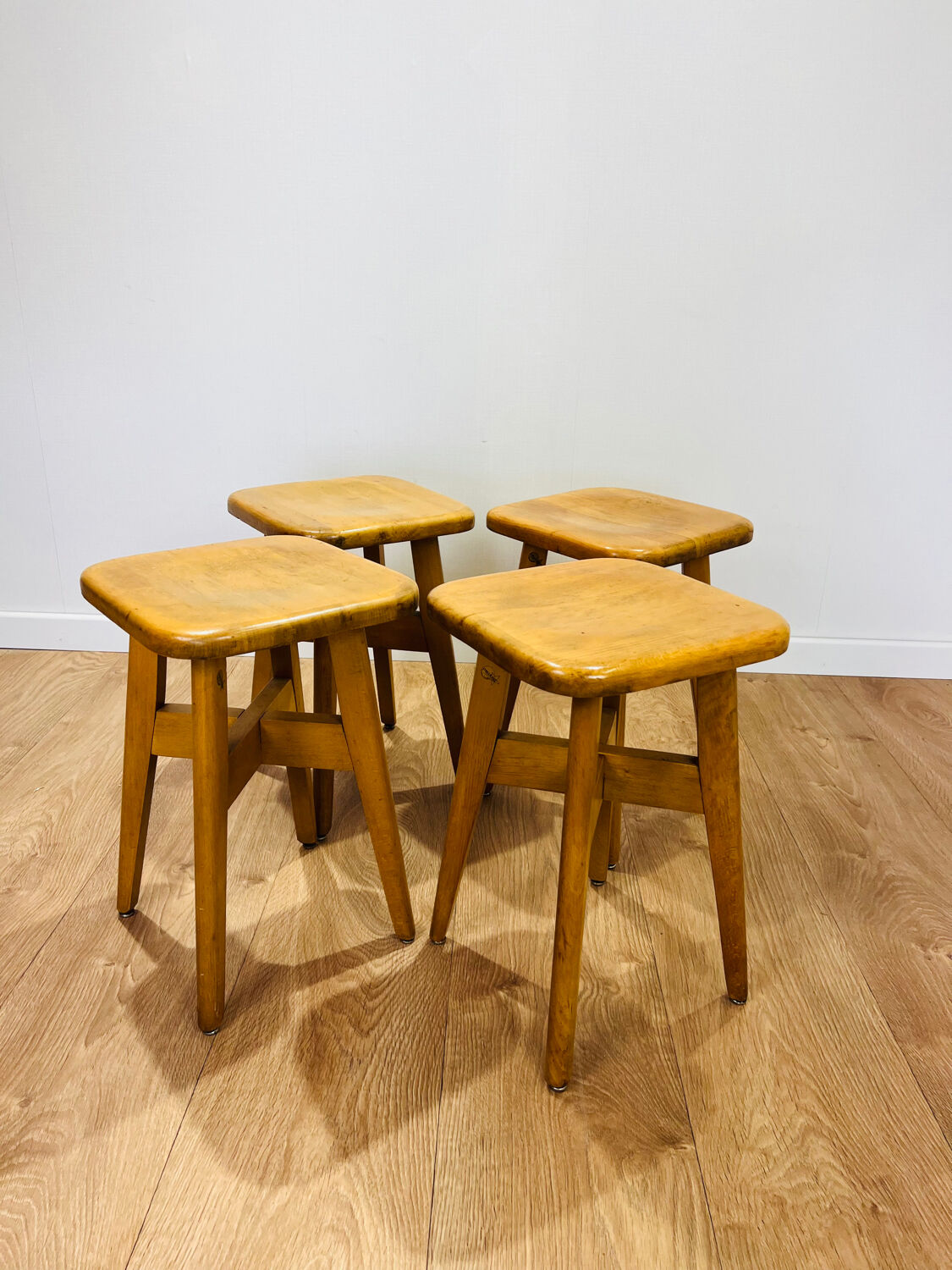 Stella stools