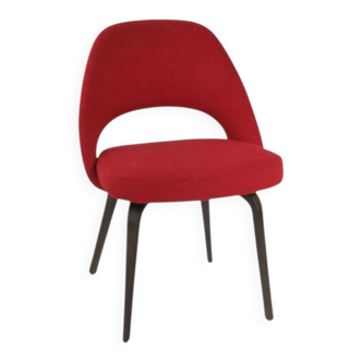 “Conference” chair by Eero Saarinen for Knoll