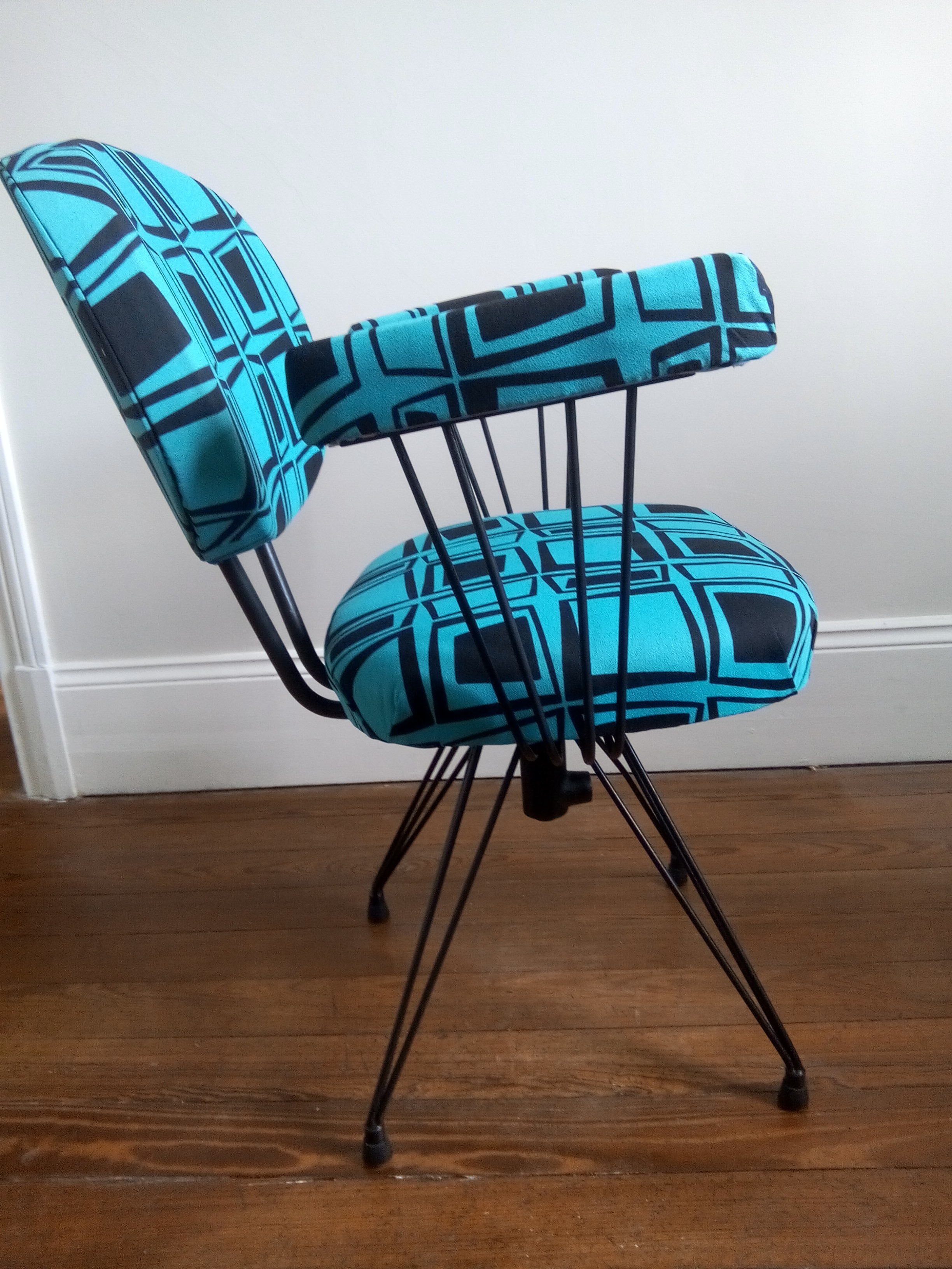 Hairdresser's armchair from the 60s