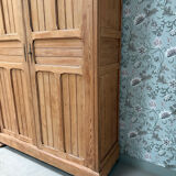 Grande armoire parisienne rénovée 