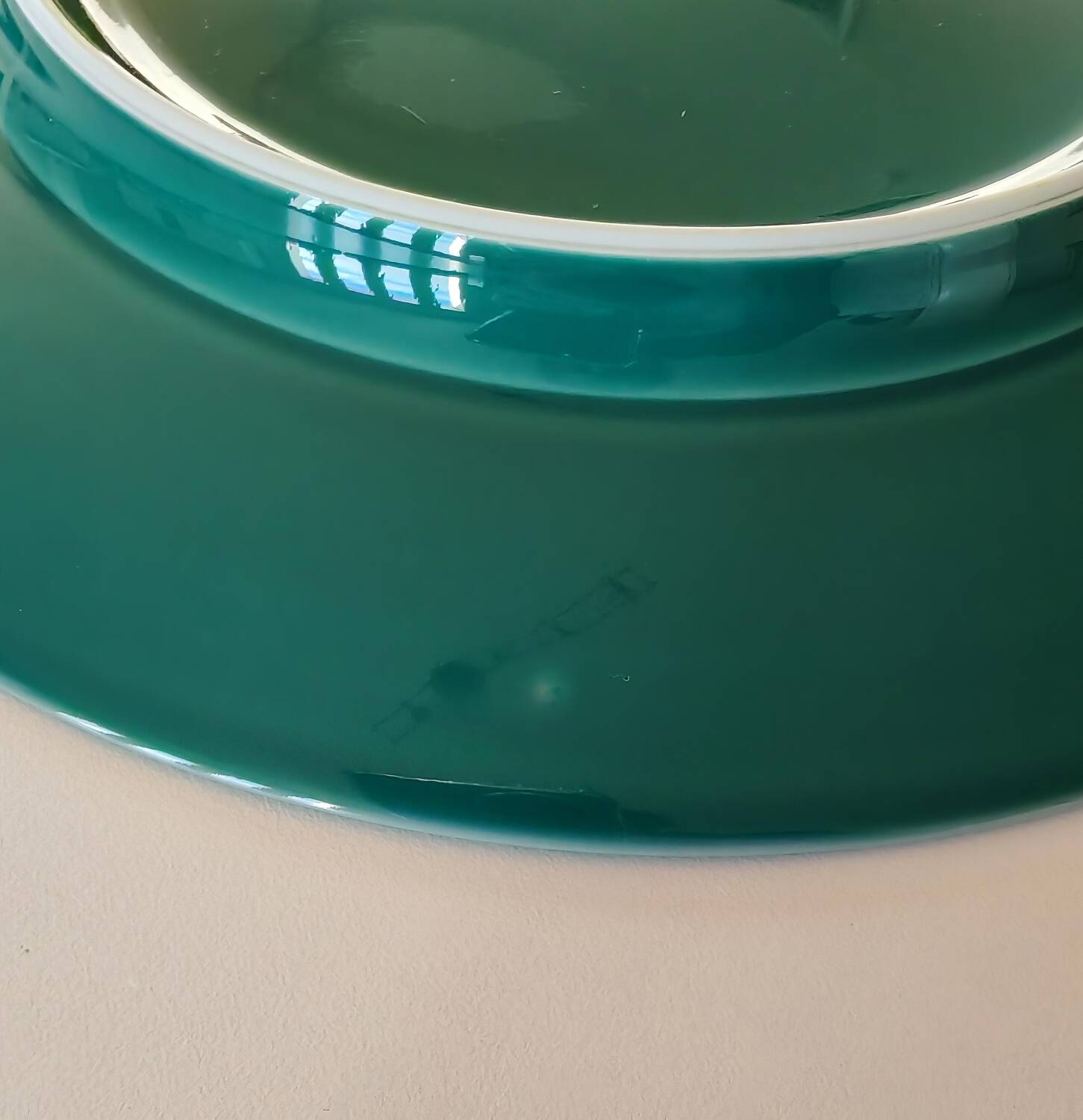 Porcelain serving plates