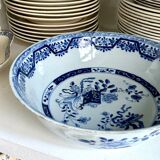 Blue porcelain East India Company salad bowl