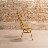 Set of 4 Windsor Quaker chairs by Lucian Ercolani for Ercol, United Kingdom, 1960s.