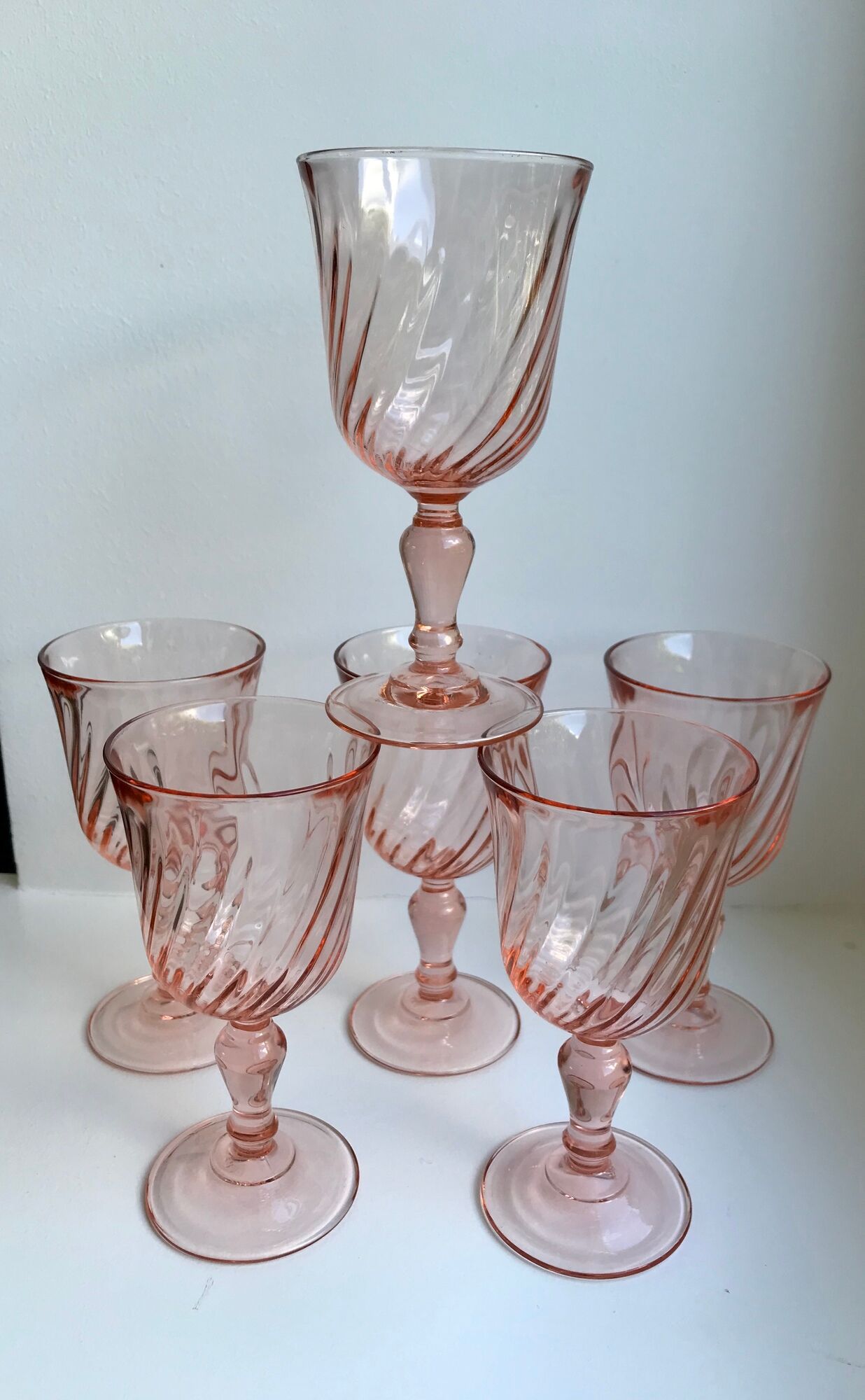 Set of 6 vintage Rosaline twisted pink glass wine glasses