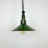 Suspension militaire industrielle en émail vert avec plateau en fonte d'aluminium, 1960s