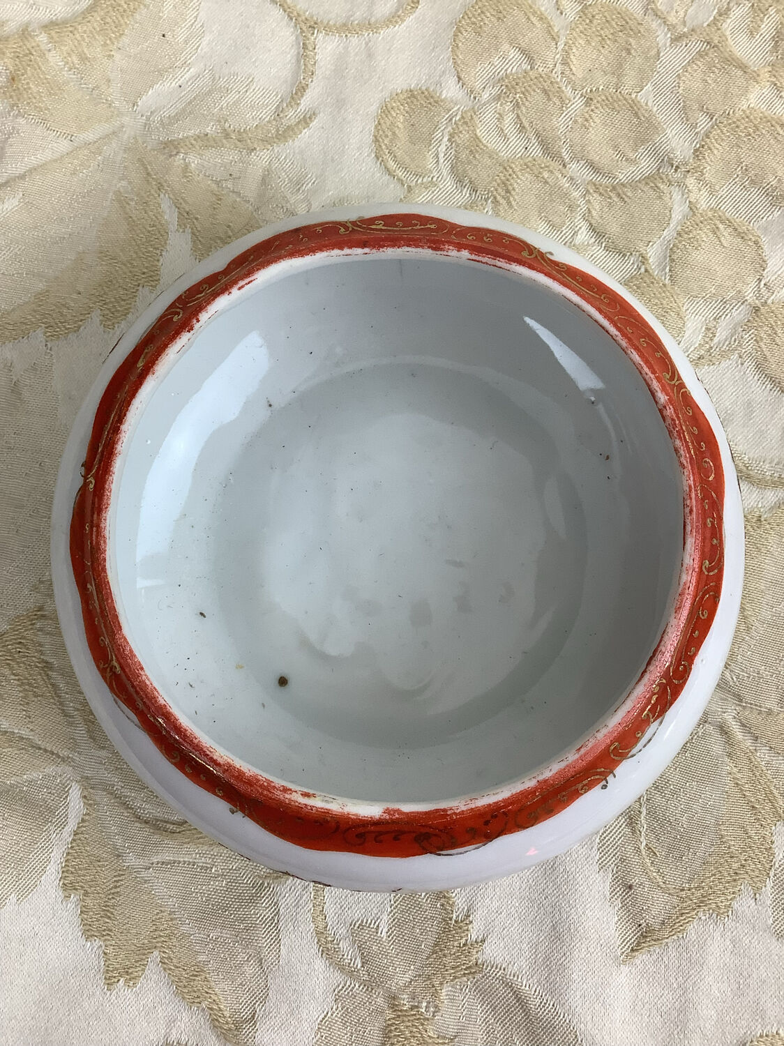 Antique Japanese porcelain bonbonnière