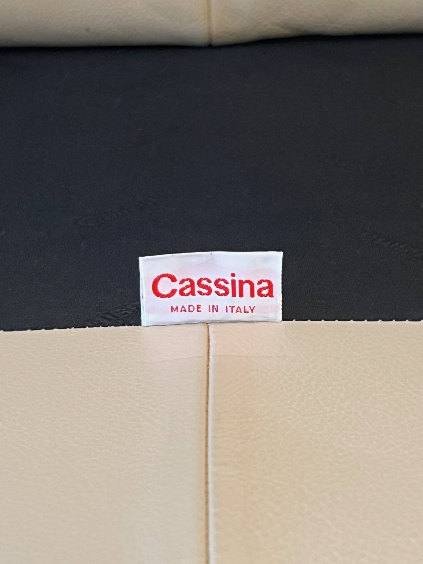 Maralunga leather sofa by Cassina