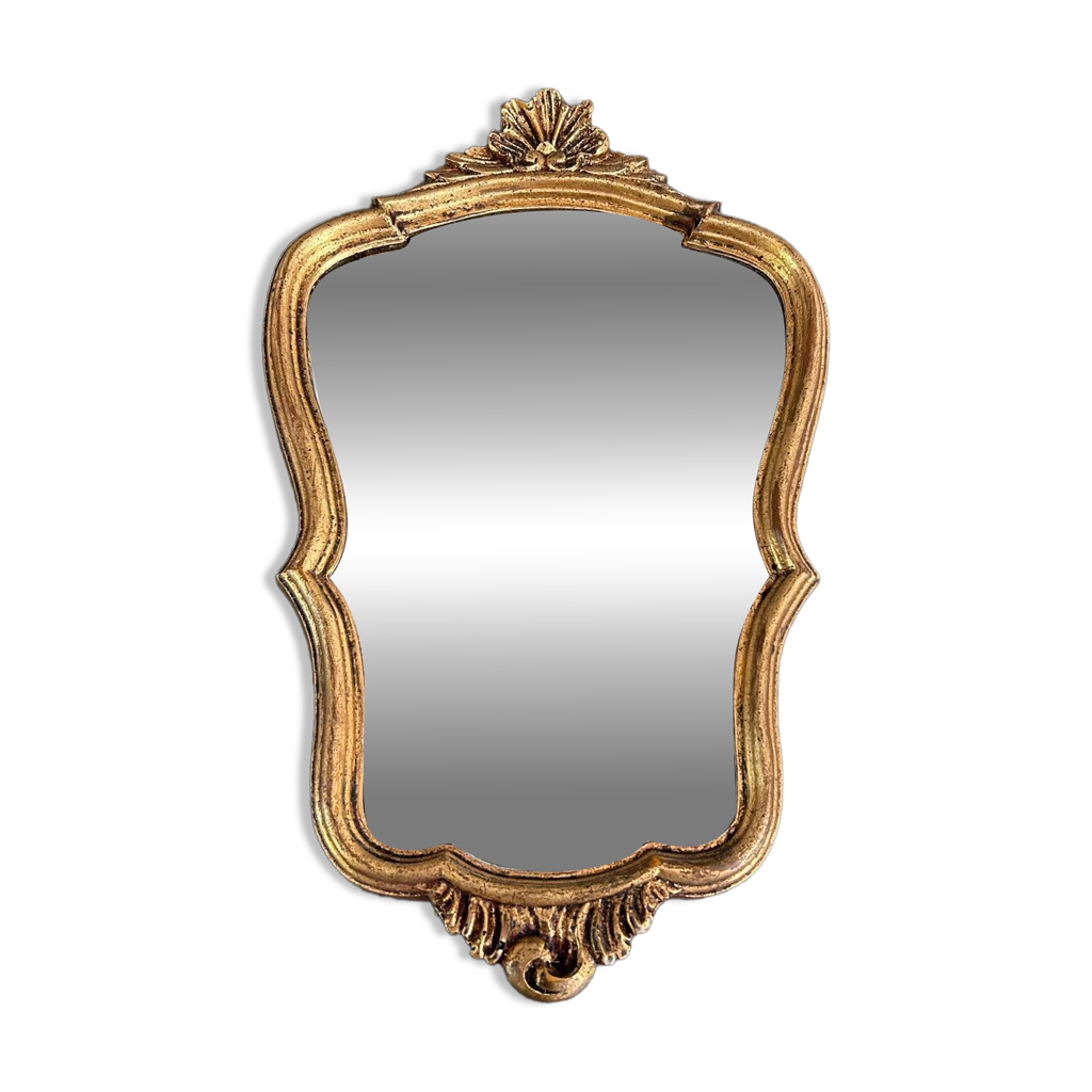 Grand miroir à coquille en résine dorée - style rocaille
