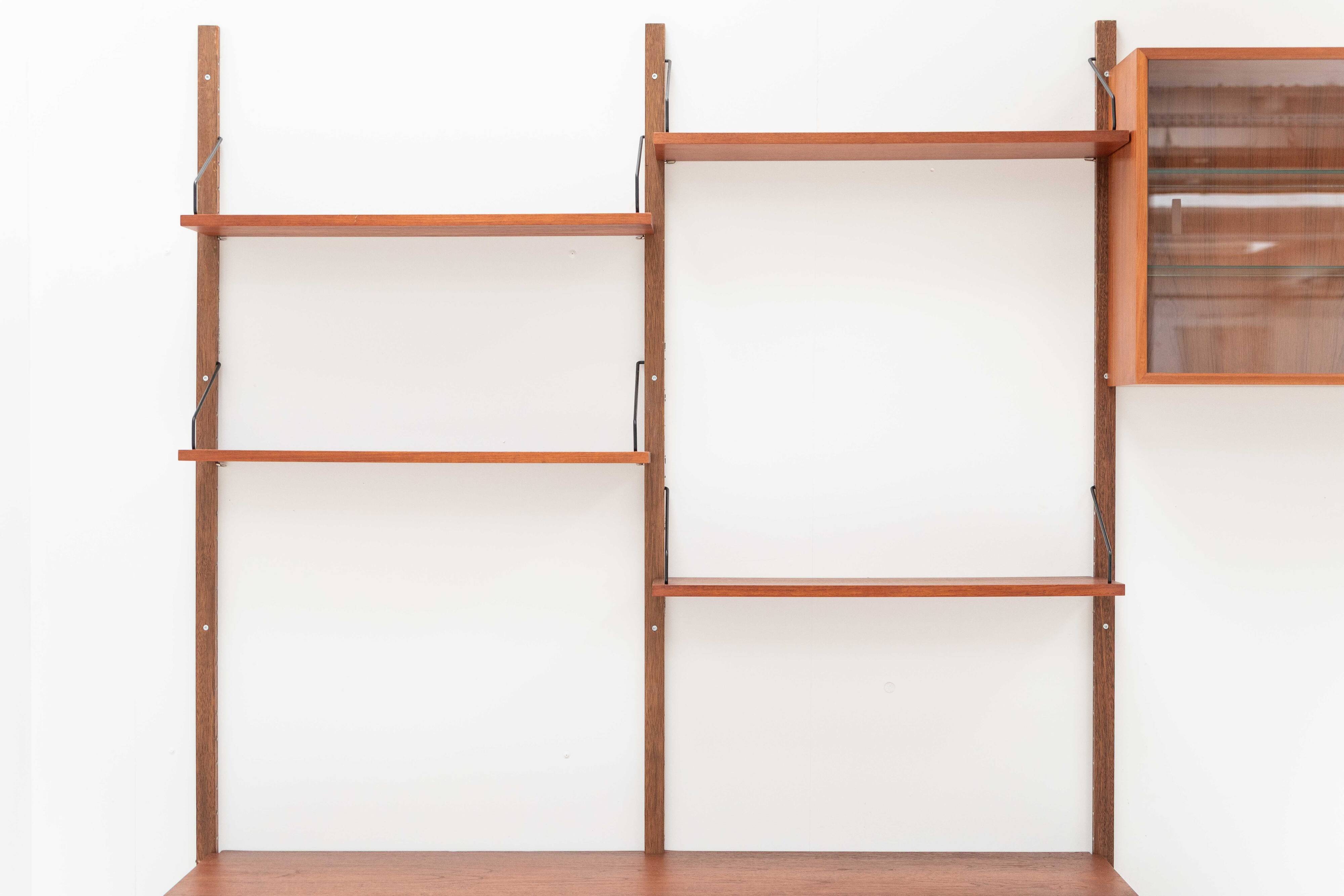 4-Bay Wall Unit by P. Cadovius