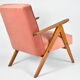 Modèle fauteuil en velours vintage Var années 1960 entièrement restauré, tissu rose, teck